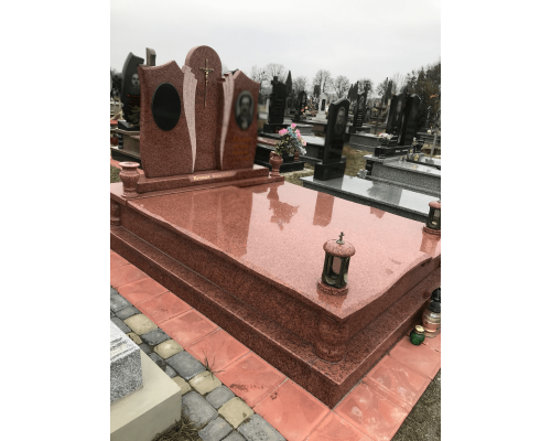 Двойной памятник 10 Двойной памятник 10