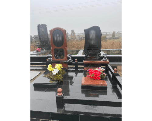 Двойной памятник 106 Двойной памятник 106