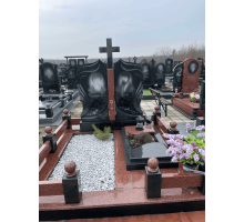 Двойной памятник 17