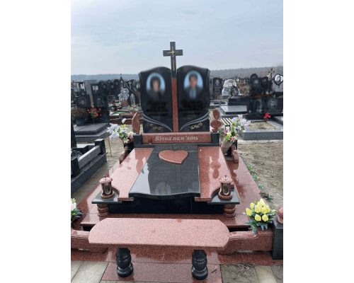 Двойной памятник 25 Двойной памятник 25