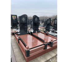 Двойной памятник 30