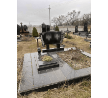 Подвійний пам'ятник 32