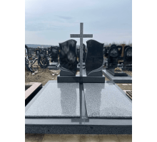 Подвійний пам'ятник 33
