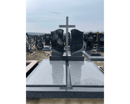 Подвійний пам'ятник 33 Подвійний пам'ятник 33