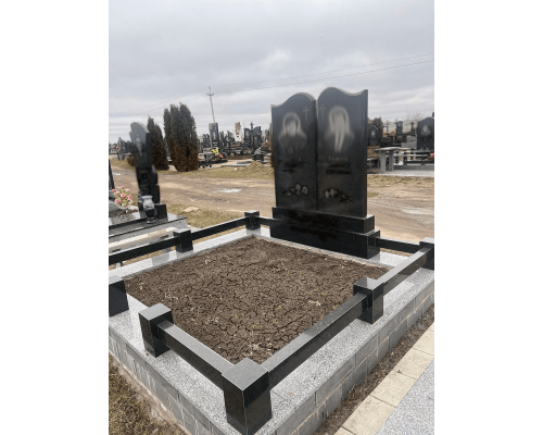 Подвійний пам'ятник 35 Подвійний пам'ятник 35