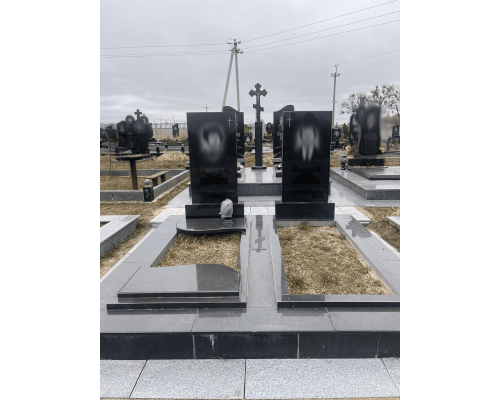 Подвійний пам'ятник 40 Подвійний пам'ятник 40