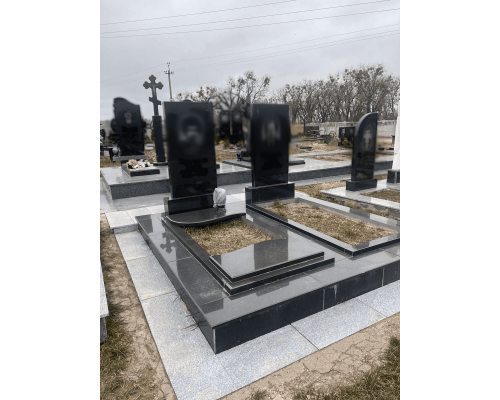 Подвійний пам'ятник 40 Подвійний пам'ятник 40