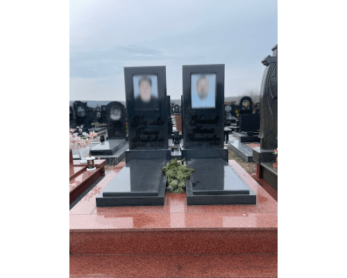 Подвійний пам'ятник 42 Подвійний пам'ятник 42
