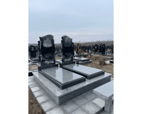 Подвійний пам'ятник 43 Подвійний пам'ятник 43