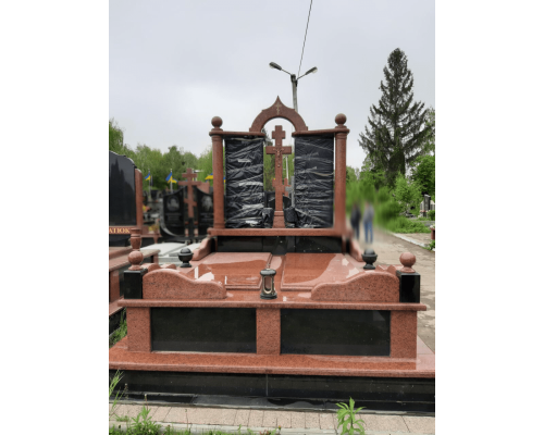 Подвійний пам'ятник 46 Подвійний пам'ятник 46