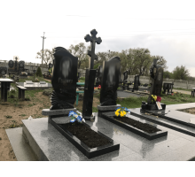 Подвійний пам'ятник 48