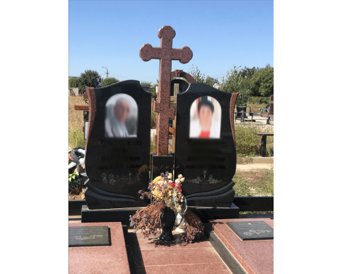 Подвійний пам'ятник 49 Подвійний пам'ятник 49