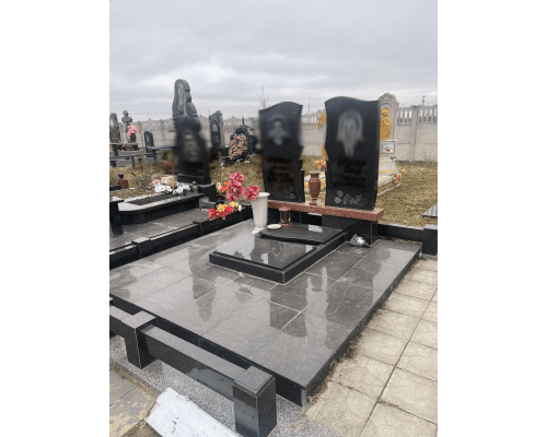 Двойной памятник 62 Двойной памятник 62