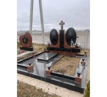 Подвійний пам'ятник 66