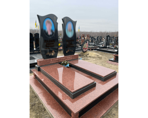 Двойной памятник 67 Двойной памятник 67
