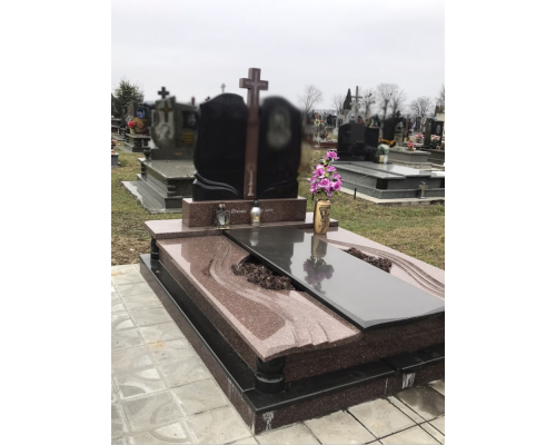 Подвійний пам'ятник 69 Подвійний пам'ятник 69