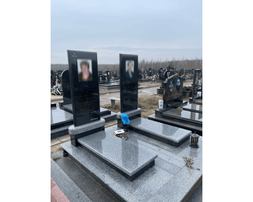 Подвійний пам'ятник 72 Подвійний пам'ятник 72