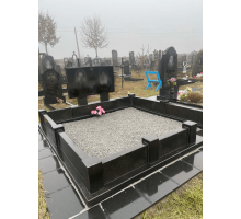 Подвійний пам'ятник 75