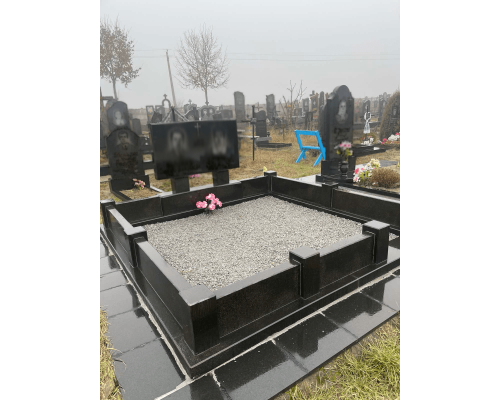 Подвійний пам'ятник 75 Подвійний пам'ятник 75