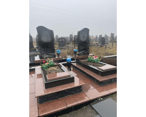 Подвійний пам'ятник 77 Подвійний пам'ятник 77