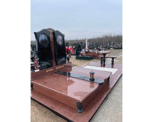 Подвійний пам'ятник 82 Подвійний пам'ятник 82