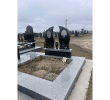 Подвійний пам'ятник 89