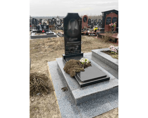 Одинарний пам'ятник 10 Одинарний пам'ятник 10