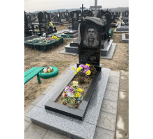 Одинарний пам'ятник 27