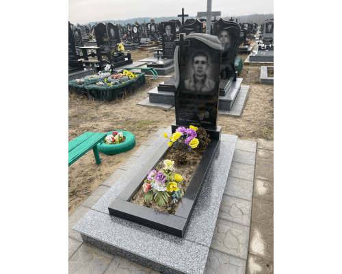 Одинарний пам'ятник 27 Одинарний пам'ятник 27