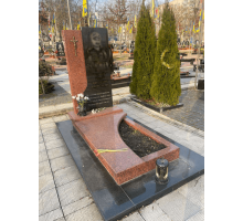 Пам'ятник для військових 06