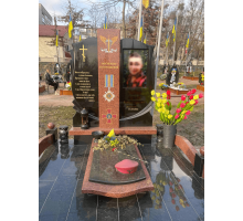 Пам'ятник для військових 11