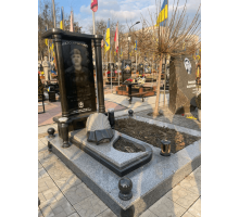 Пам'ятник для військових 21