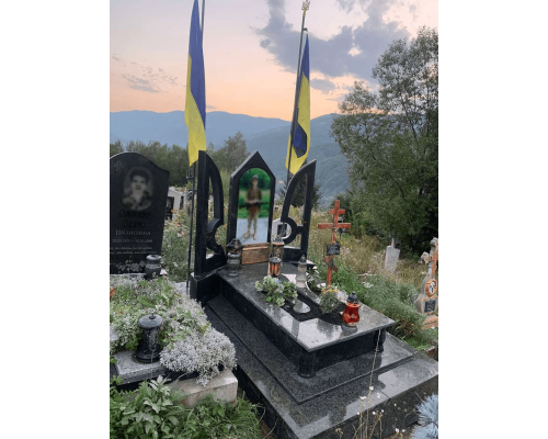 Пам'ятник для військових 50 Пам'ятник для військових 50
