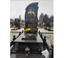 Пам'ятник для військових 67