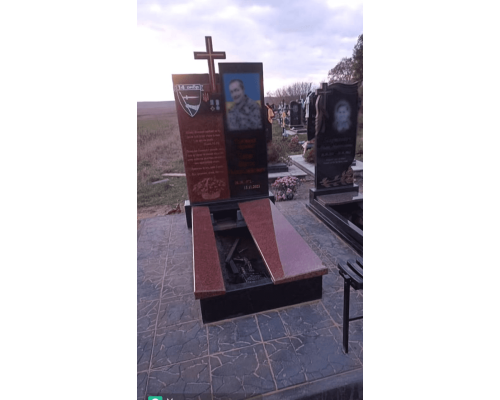 Пам'ятник для військових 72 Пам'ятник для військових 72