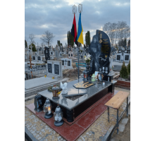 Пам'ятник для військових 86